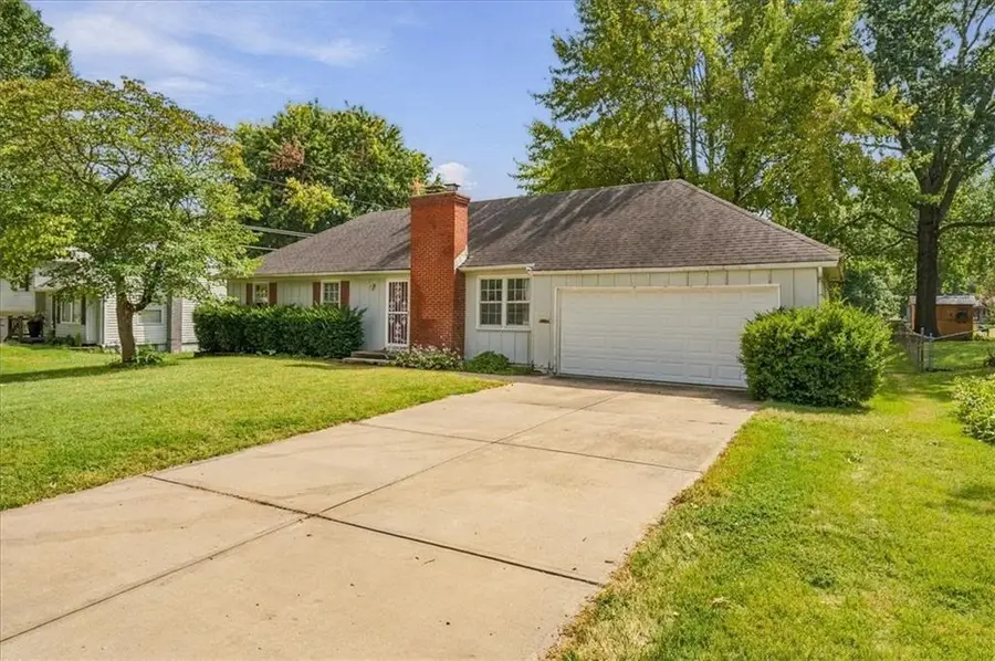 8201 W 91st Street, Overland Park, KS 66212 - #3