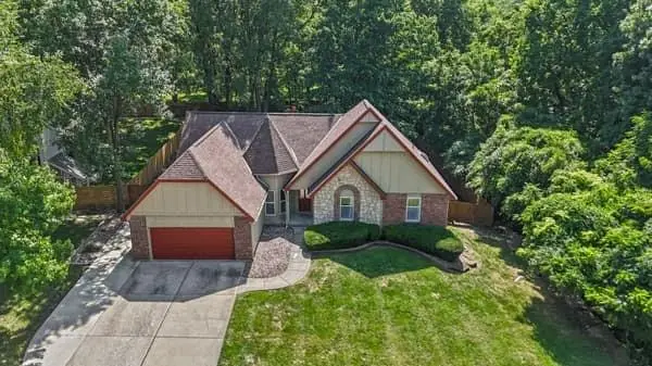 6209 NW 77th Street, Kansas City, MO 64151 - #1