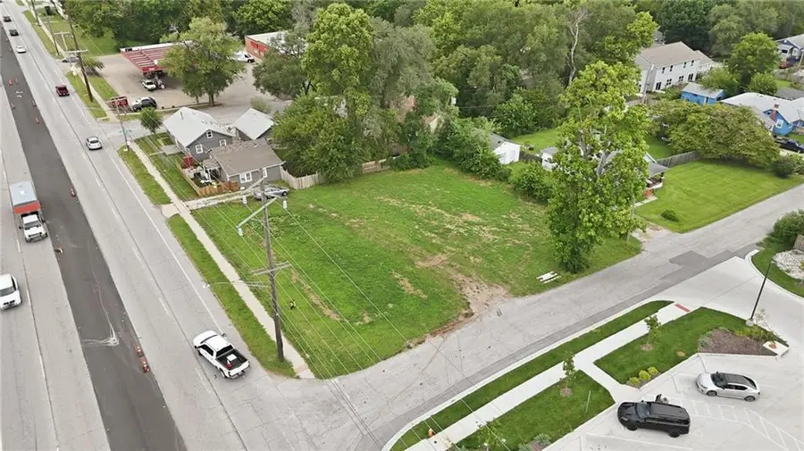 1312 E 23rd Street S, Independence, MO 64055 - #2