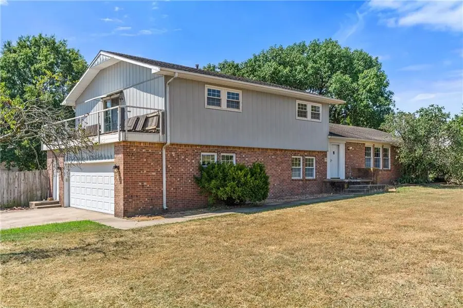 1901 Stark Street, Coffeyville, KS 67333 - #3