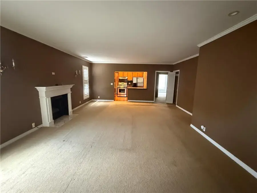 706 W 1st Street, Coffeyville, KS 67337 - #3