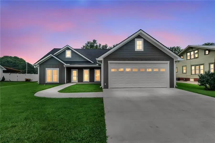 102 E 4th Street, Norborne, MO 64668 - #2