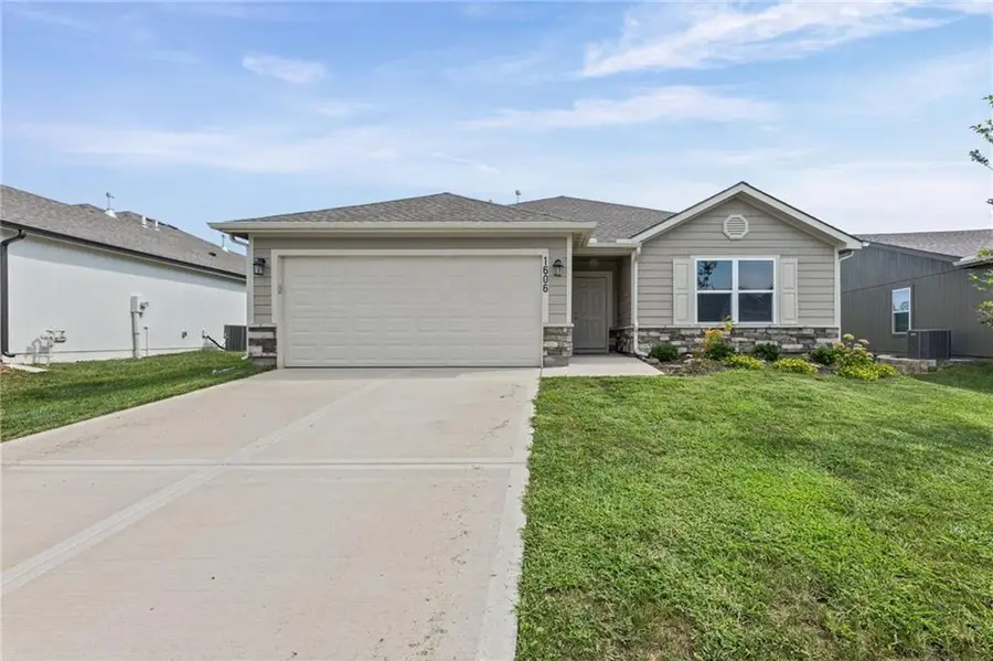 1606 Maci Street, Belton, MO 64012 - #2