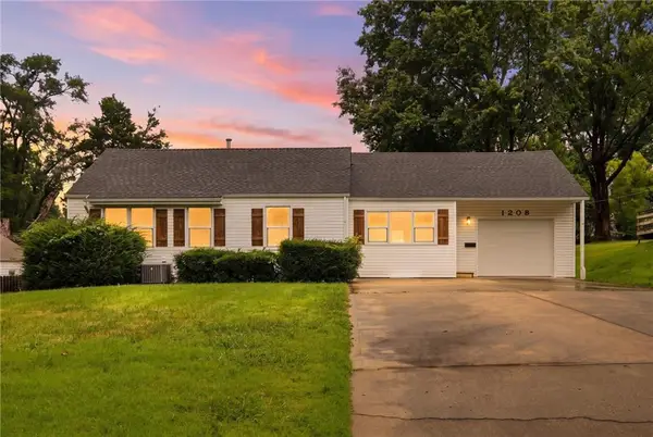1208 W 33rd Street, Independence, MO 64055