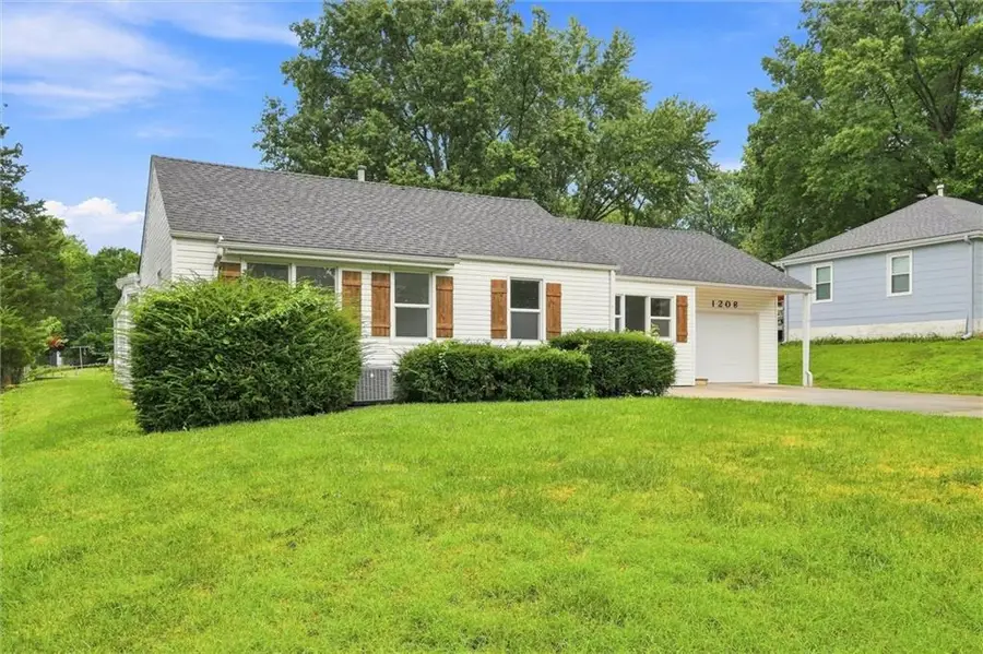 1208 W 33rd Street, Independence, MO 64055 - #2