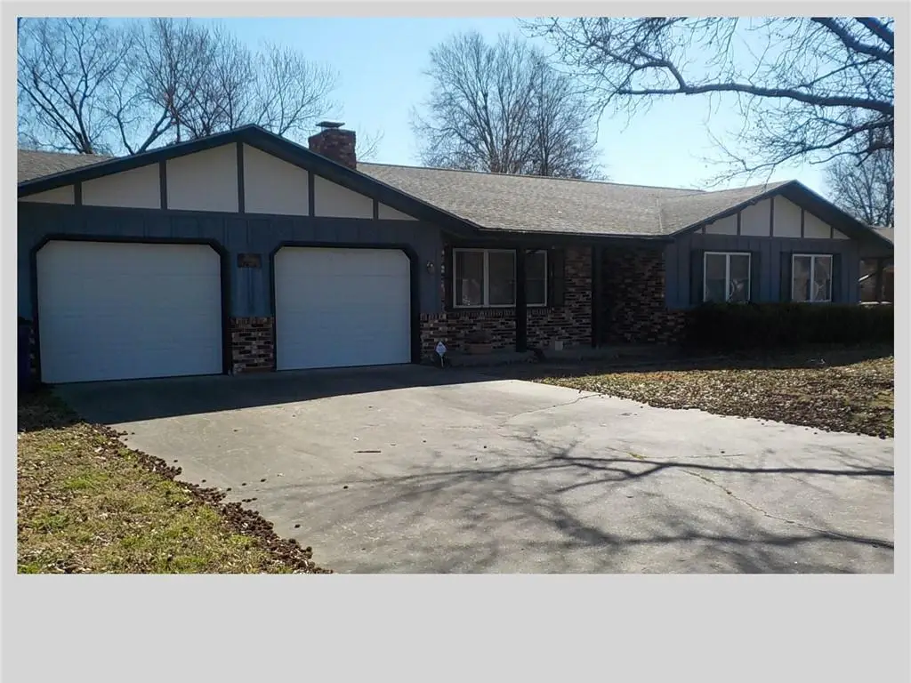 307 Centennial Avenue, Coffeyville, KS 67337 - #1