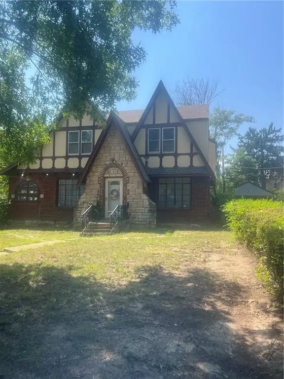 1201 W Gregory Boulevard, Kansas City, MO 64114 - #1