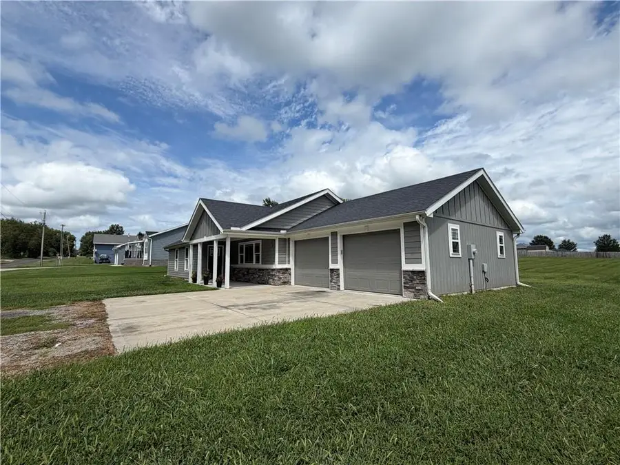 203 Valley Street, Lathrop, MO 64465 - #3