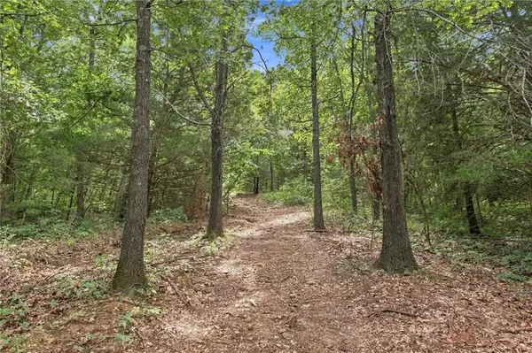 30405 Oak Grove Road, Paola, KS 66071