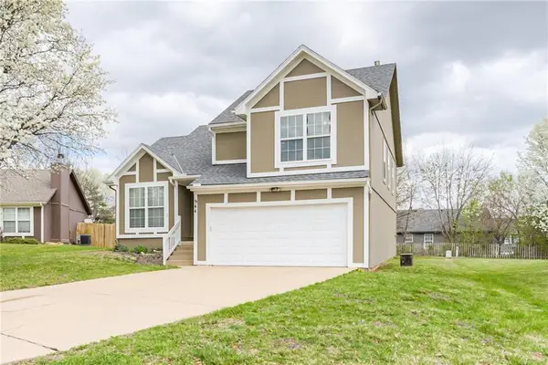 944 N Pine Street N, Olathe, KS 66061