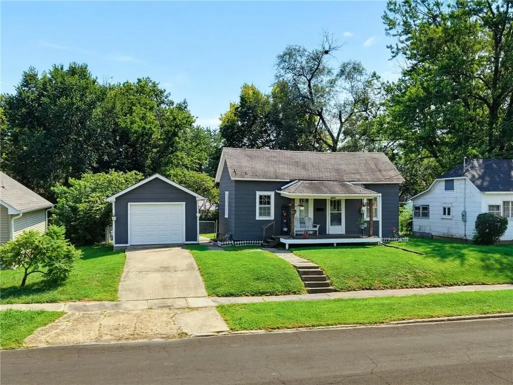 1518 Calhoun Street, Chillicothe, MO 64601 - #1