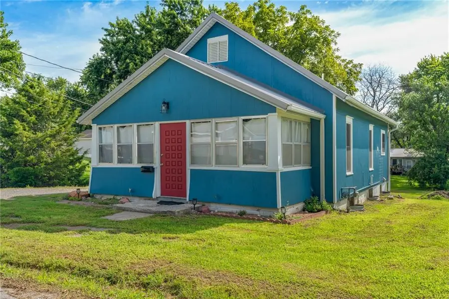 214 N Center Street, Cameron, MO 64429 - #3