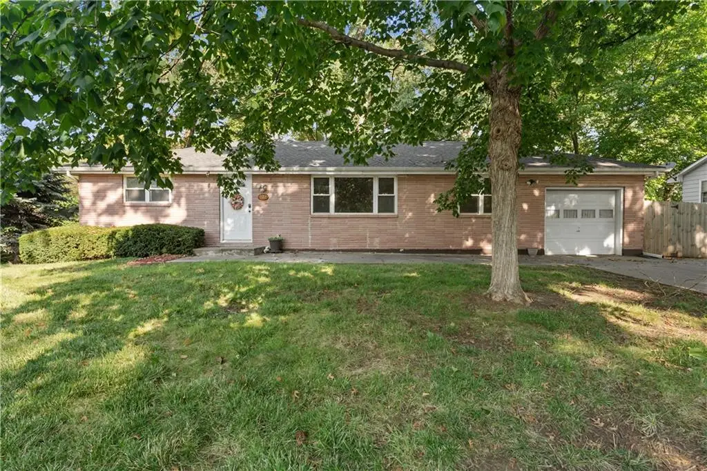102 Highland Drive, Smithville, MO 64089 - #1