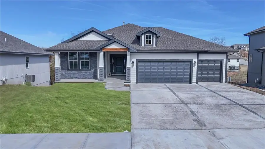 2240 W Wabash Street, Olathe, KS 66061 - #2