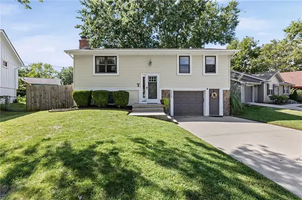 2009 E Arrowhead Drive, Olathe, KS 66062