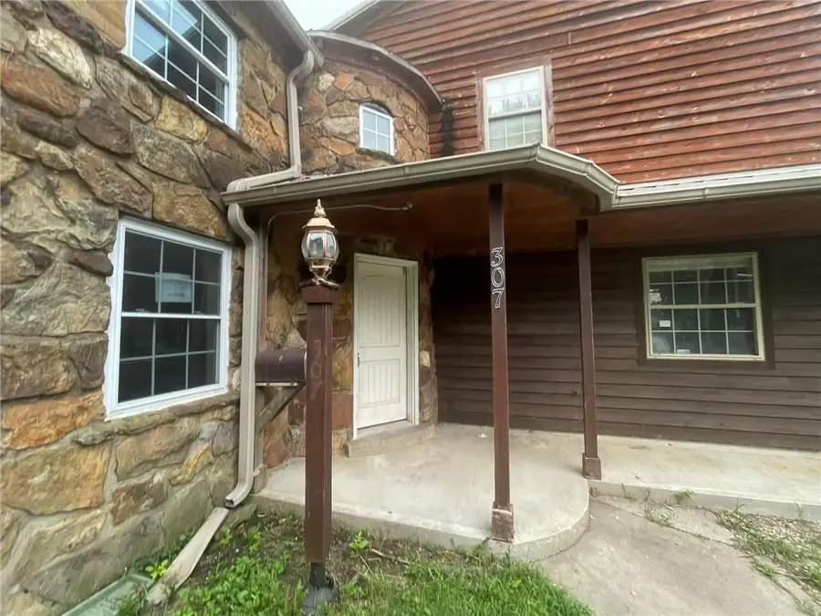 307 S Water Street, Clinton, MO 64735 - #2