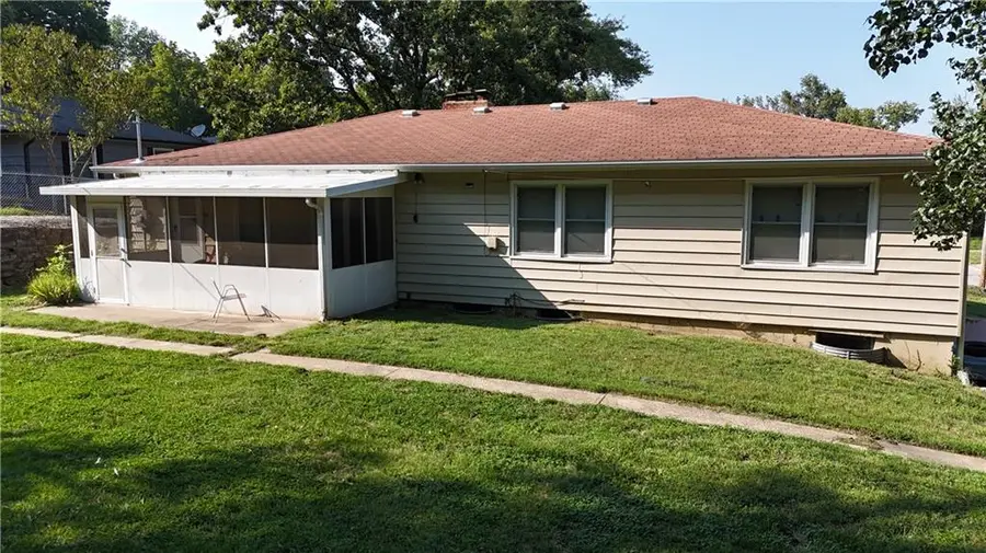 9723 E 13th Street S, Independence, MO 64052 - #2