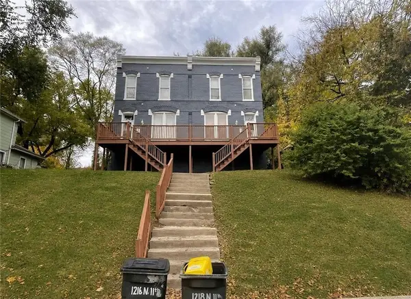 1216 N 11th Street, St Joseph, MO 64501
