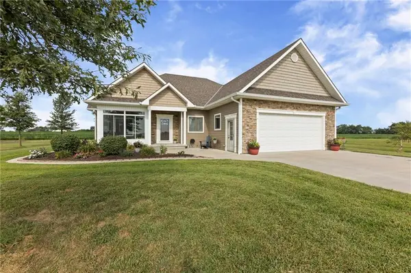 24496 Pleasant Valley Road, Wellsville, KS 66092