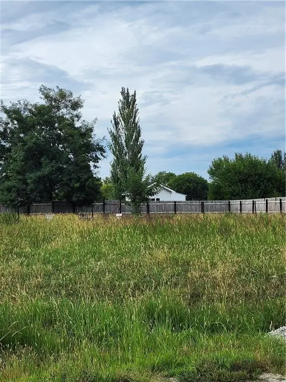 145 S Linn Valley Drive, Linn Valley, KS 66040 - #2