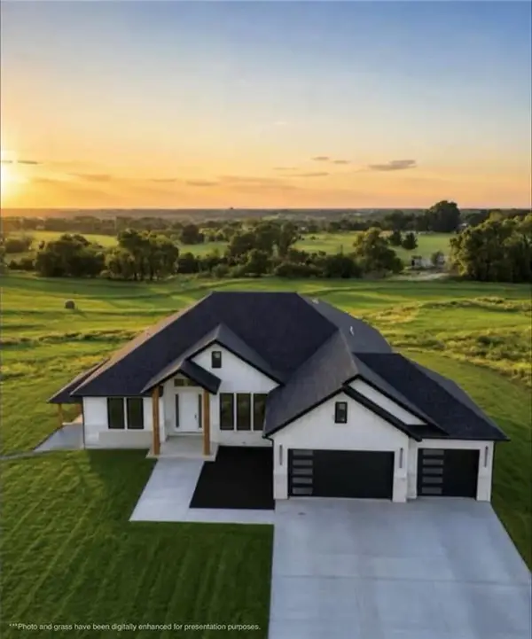 22663 Cherry Tree Lane, Sedalia, MO 65301