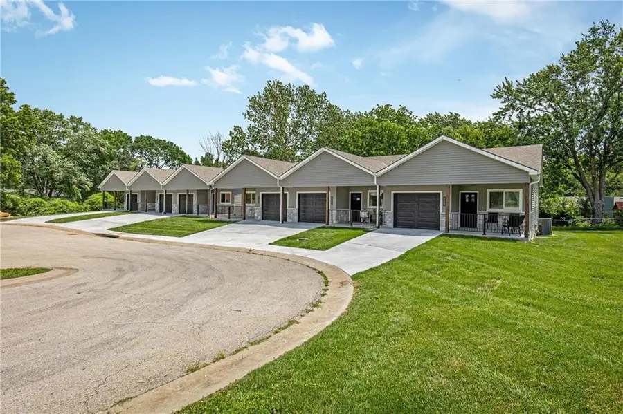 5821 Hunter Court, Raytown, MO 64133 - #3