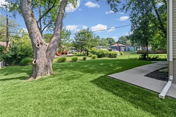 1108 NE 52nd Terrace, Kansas City, MO 64118