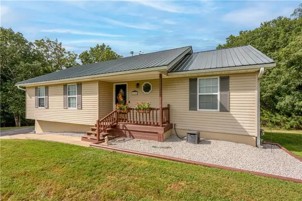 615 SE 145th Road, Warrensburg, MO 64093