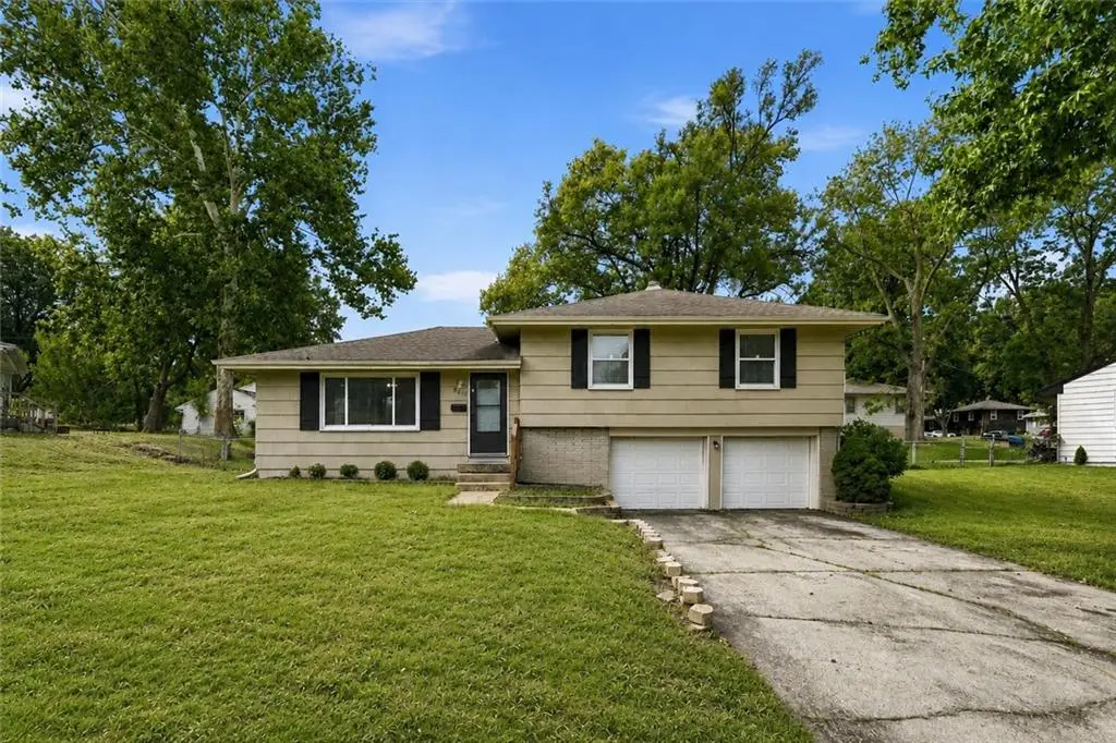 8611 E 85th Street, Raytown, MO 64138 - #1