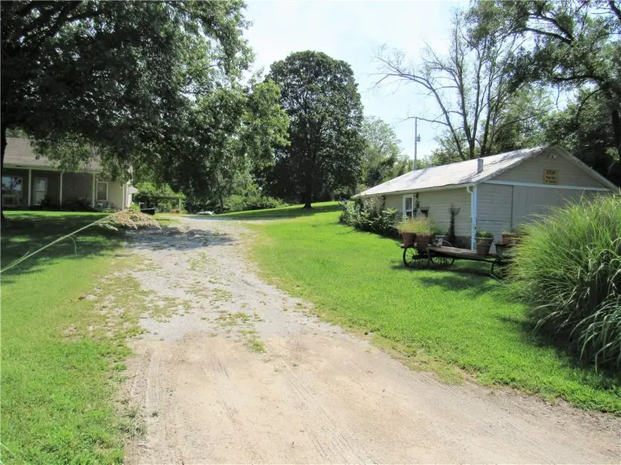 10615 Hillsboro Road, Platte City, MO 64079 - #2