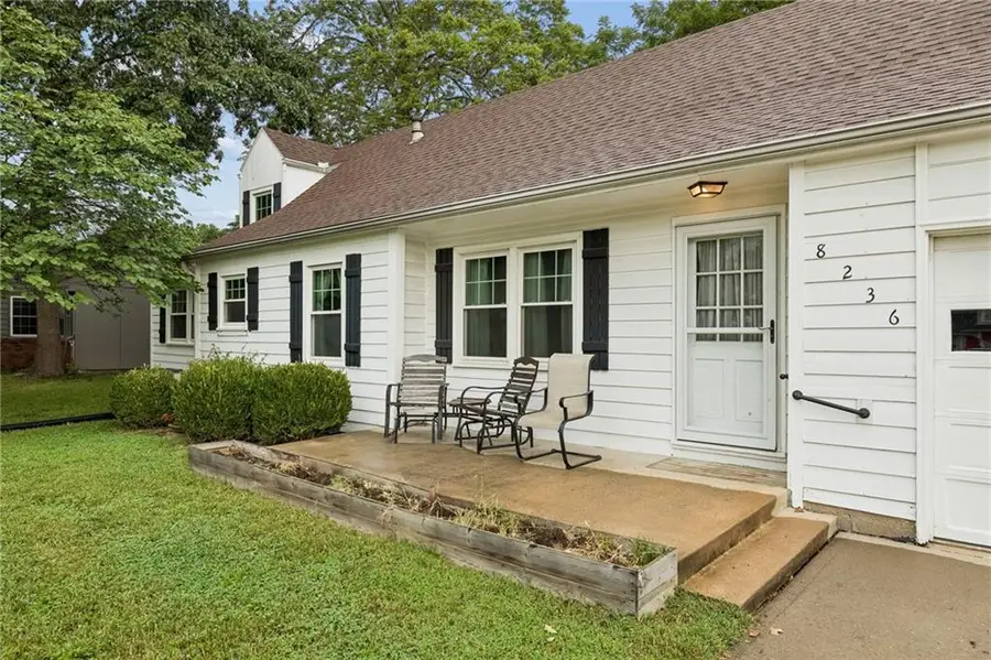 8236 Santa Fe Drive, Overland Park, KS 66204 - #2