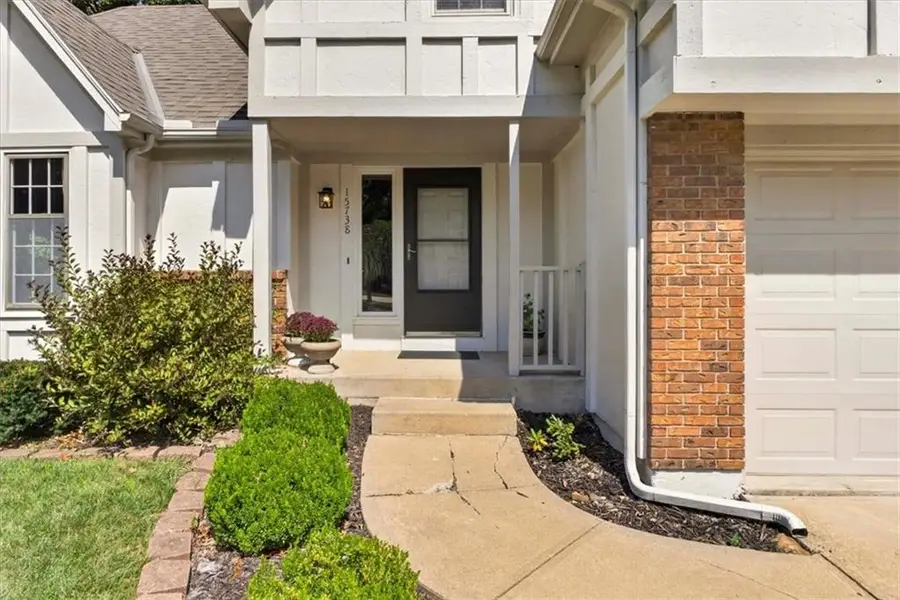 15738 W 148th Terrace, Olathe, KS 66062 - #2