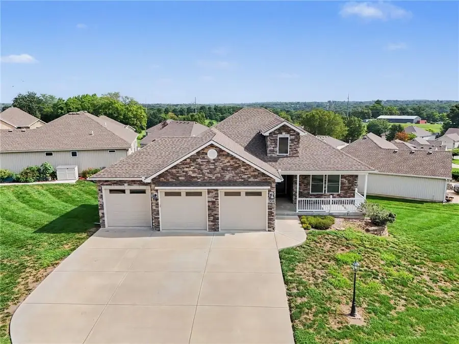 304 Prairie Rose Circle, Smithville, MO 64089 - #2