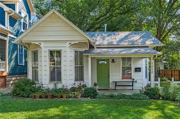 1040 Pennsylvania Street, Lawrence, KS 66044