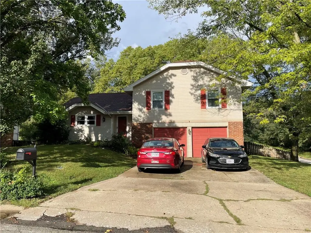 6732 NW Hidden Valley Road, Parkville, MO 64152 - #1