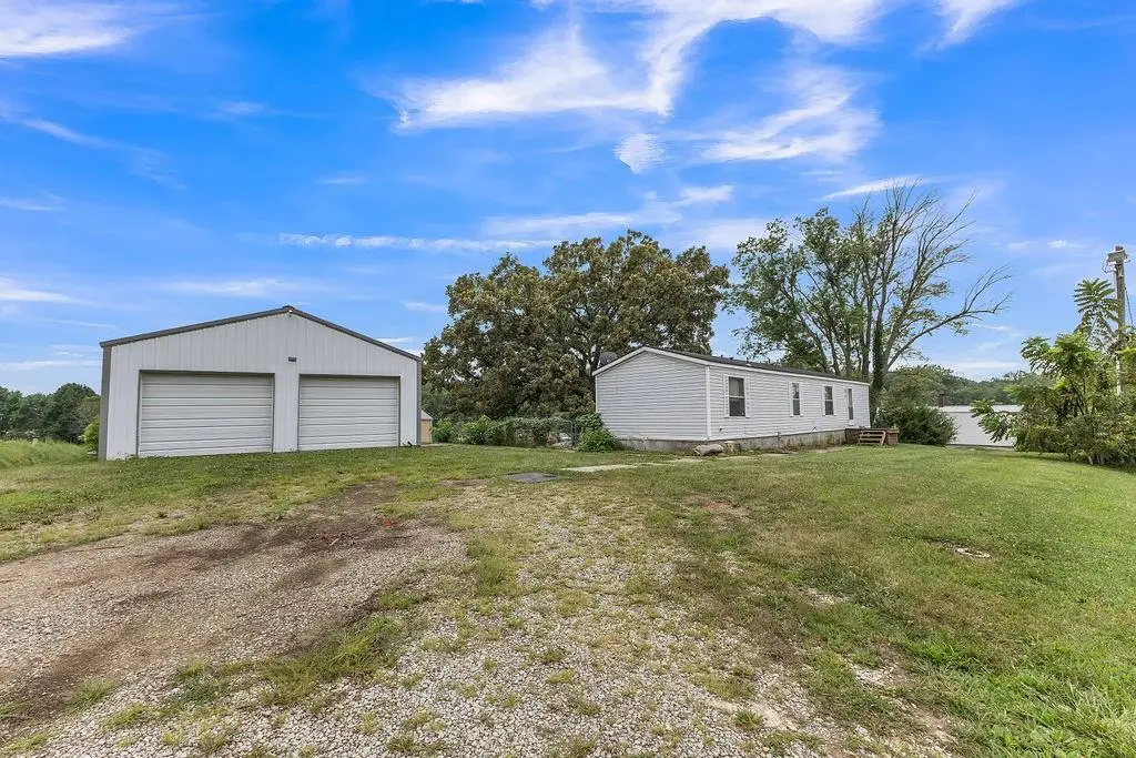 309 E Walnut Avenue, Stewartsville, MO 64490 - #1
