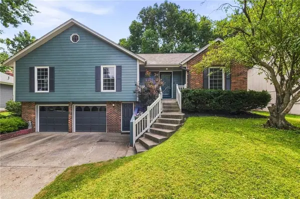 633 Clubhouse Drive, Lee's Summit, MO 64086
