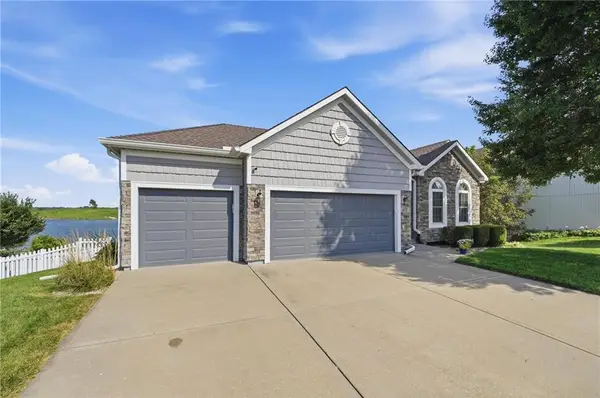 615 Johnston Parkway, Raymore, MO 64083