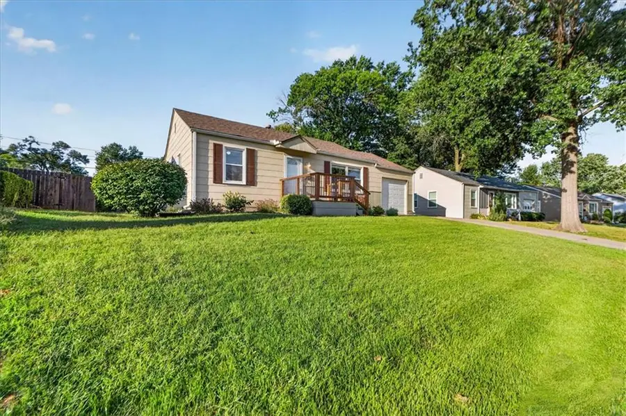 11501 W 68th Street, Shawnee, KS 66203 - #2