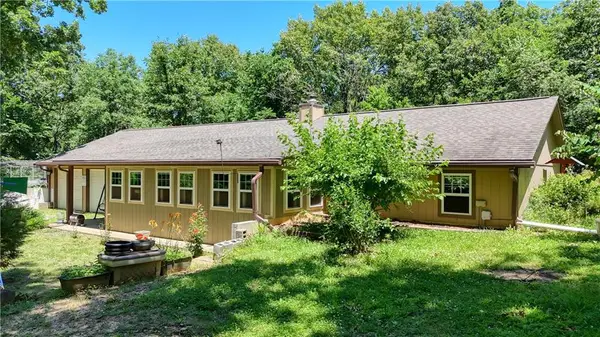 305 SW 600 Road, Warrensburg, MO 64093