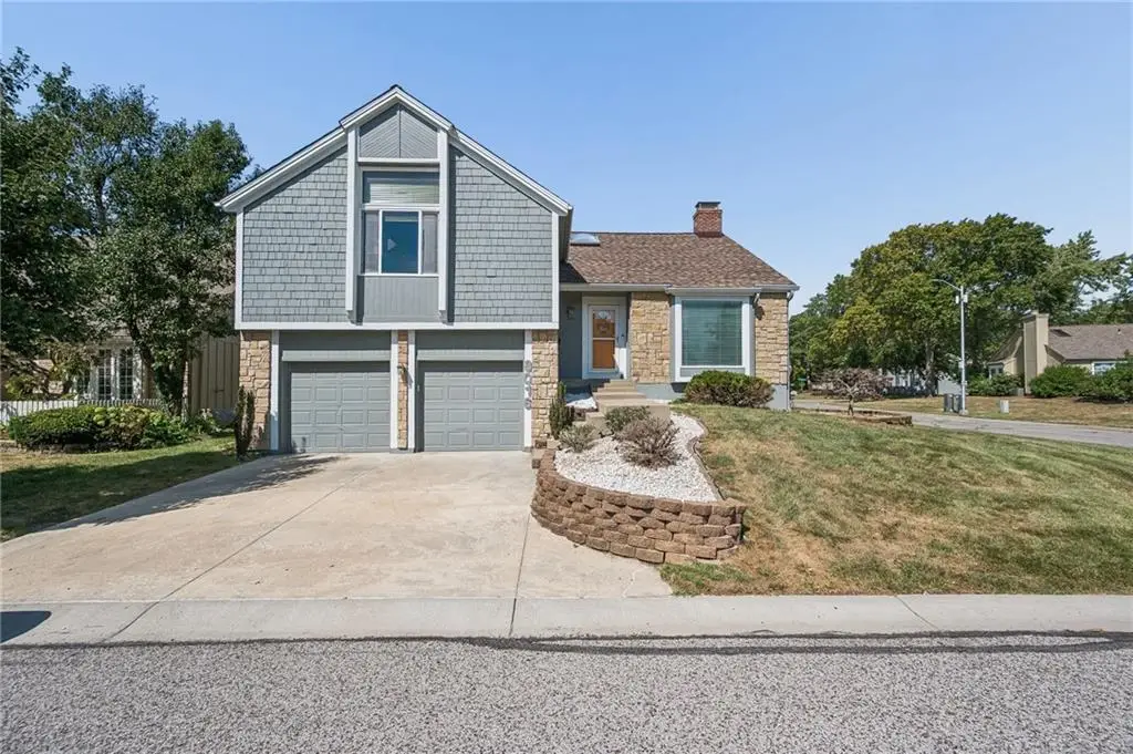 8016 Monrovia Street, Lenexa, KS 66215 - #1