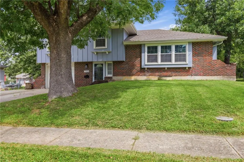 7918 E 117th Street, Kansas City, MO 64134 - #1