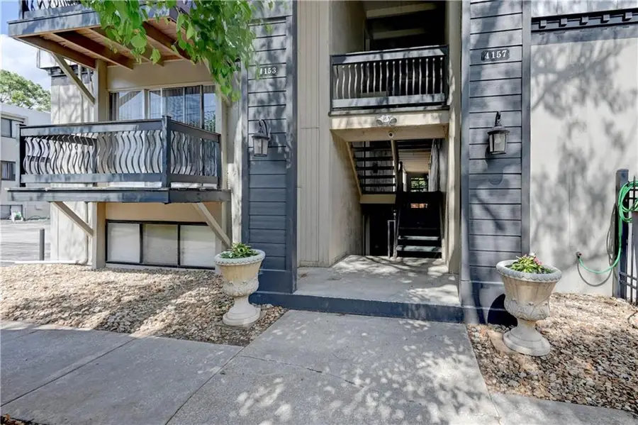 4157 Roanoke Road #2, Kansas City, MO 64111 - #3