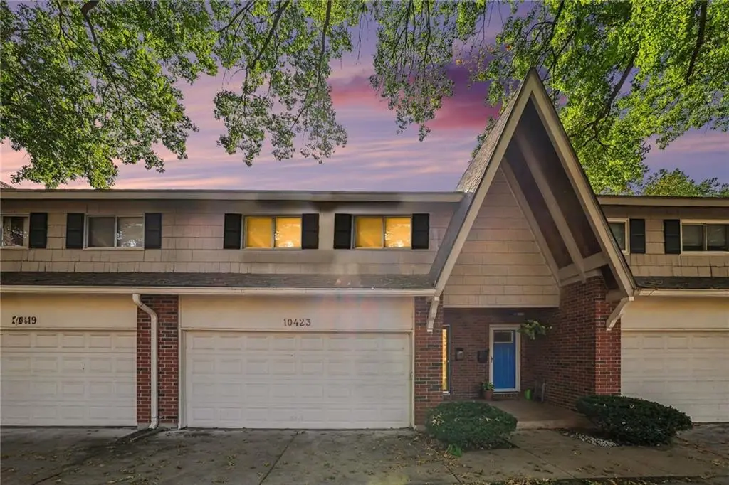 10423 Ash Street, Overland Park, KS 66207 - #1