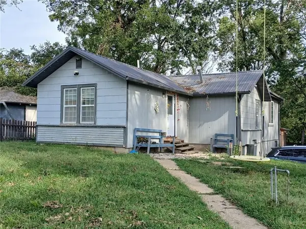 2704 Cleveland Avenue, Kansas City, KS 66104