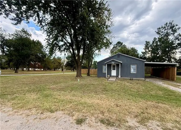 1021 E Park Avenue, Rich Hill, MO 64779