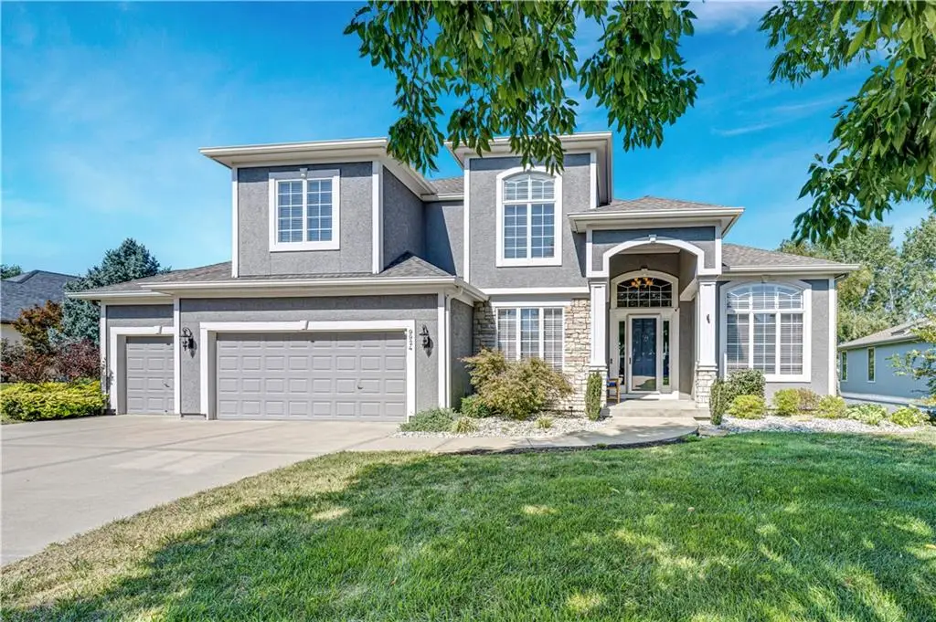 9924 Skyview Lane, Lenexa, KS 66220 - #1