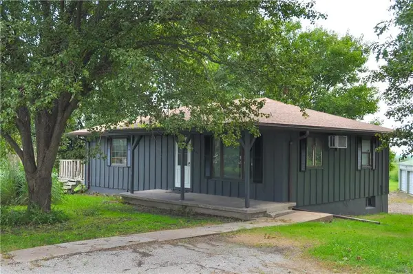 100 Patsandene Street, King City, MO 64463
