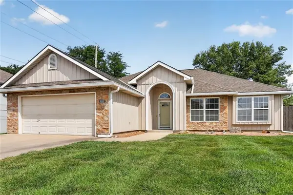 1116 Granada Drive, Raymore, MO 64083