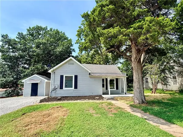 422 S Mulberry Street, Warrensburg, MO 64093